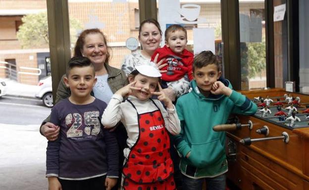 La Casa de Castilla y León de Basauri acerca su cultura a la calle con actos durante tres meses