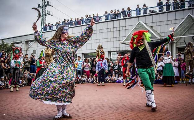 Cuarenta años de máscaras en Lamiako