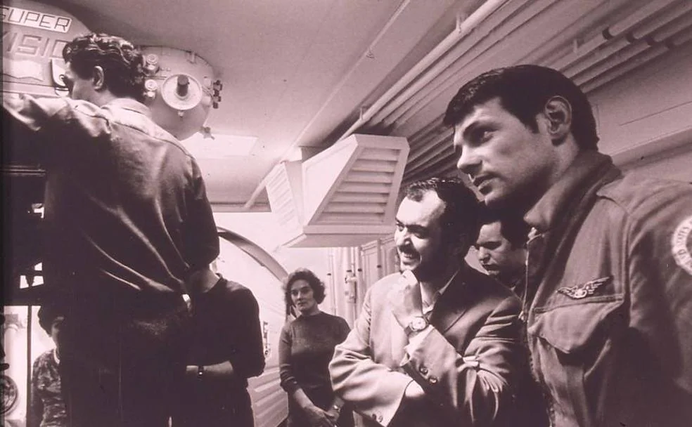 Stanley Kubrick y Keir Dullea durante el rodaje de '2001: Una odisea del espacio' (1968).