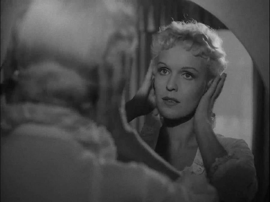 Eva Dahlbeck es una de las protagonistas de 'Sueños' (1955).