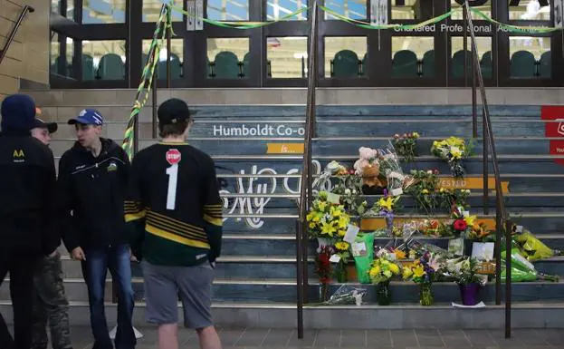 Homenaje a las víctimas del accidente. 