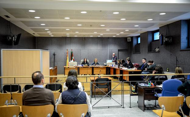 Imagen de la sala donde se juzga a Jorge Mateos por el asesinato de su exmujer. l