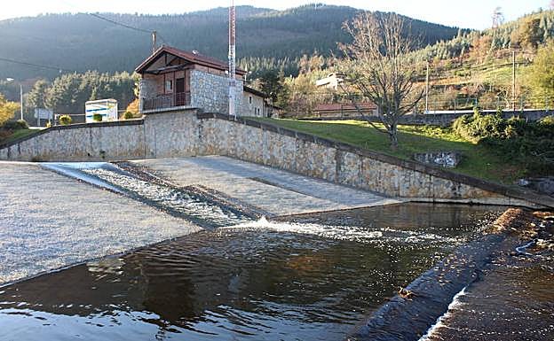 La agencia vasca del agua recibió 449 avisos por vertidos ilegales en 2017