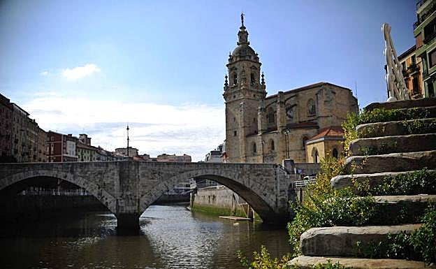 Iglesia y puente de San Antón.