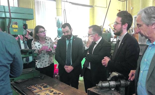 El sector armero busca referencias en la Escuela de Armería de Lieja