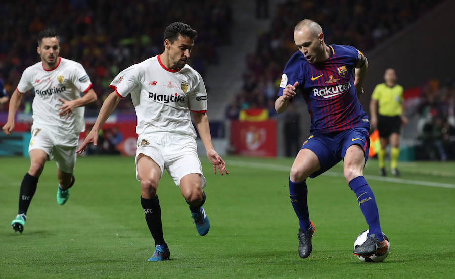 Andrés Iniesta se despidió de la Copa del Rey de la mejor manera posible, levantando el trofeo de campeón y realizando un auténtico partidazo que incluyó un gran gol marca de la casa.