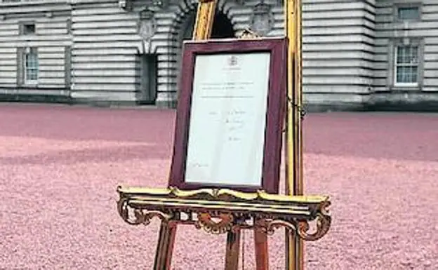 Protocolo. Un anuncio en Buckingham Palace da cuenta del acontecimiento. 