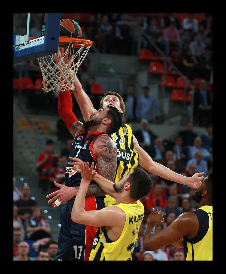 Fotos: Fotos del tercer encuentro de play off entre el Baskonia y el Fenerbahce