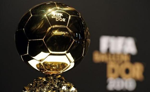 El Balón de oro que reconoce al mejor futbolista del mundo. 