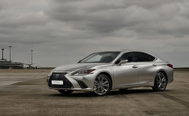 Lexus ES 300h, aún más tecnológico