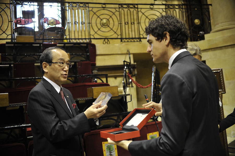 Han plantado un retoño del Ginkgoa Biloba, el único árbol que sobrevivió a la bomba atómica