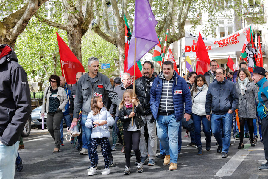 ELA, LAB y CC OO y UGT reclaman empleos dignos, mejoras salariales e igualdad