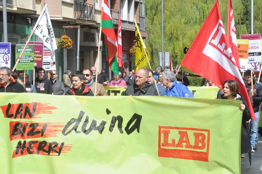 ELA, LAB y CC OO y UGT reclaman empleos dignos, mejoras salariales e igualdad