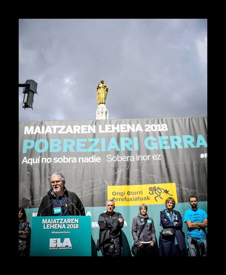 Miles de personas participan en las diferentes manifestaciones organizadas por los sindicatos UGT, CC OO, ELA y Lab en las tres capitales vascas.