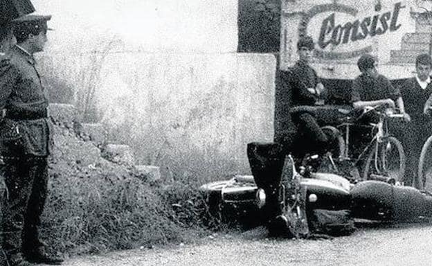 El primer asesinato. El guardia civil José Antonio Pardines Arcay fue asesinado el 7 de junio de 1968, tras dar el alto al coche de los etarras Echebarrieta y Sarasketa. 