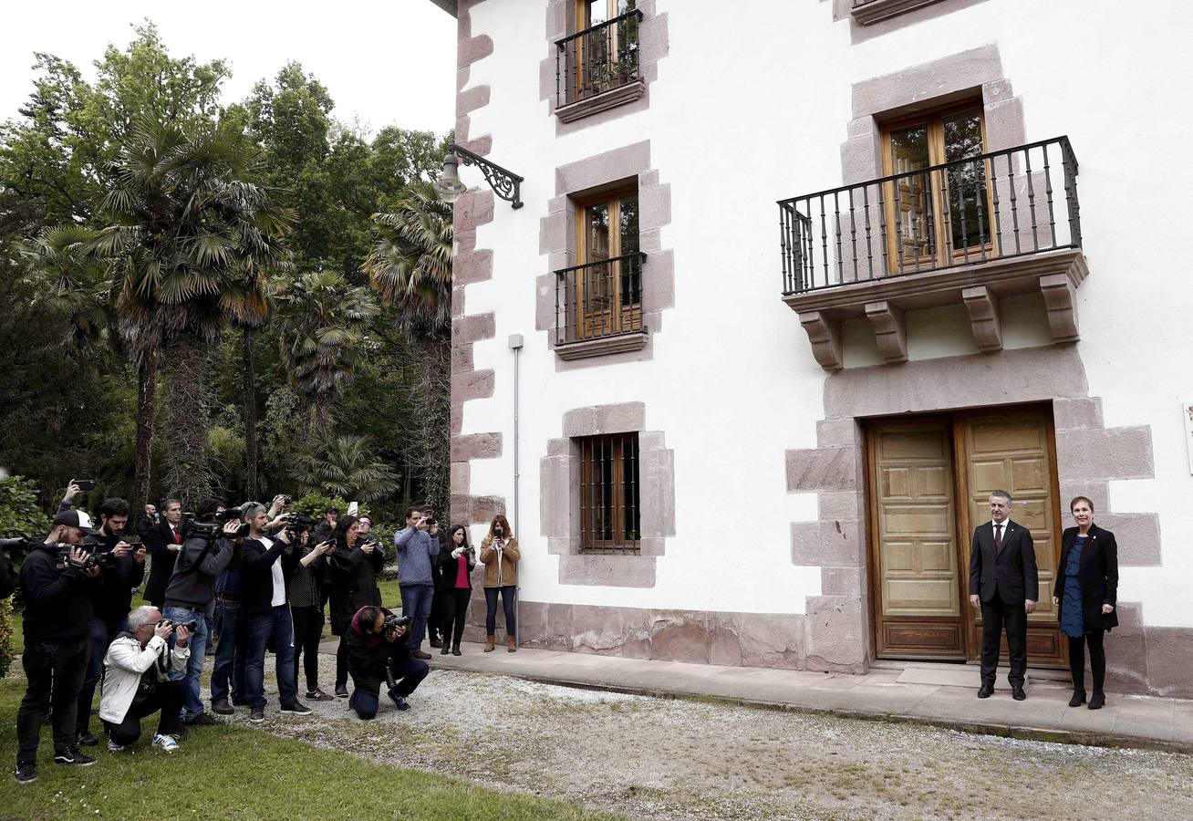 Fotos: Declaración conjunta de Urkullu y Barkos tras el final de ETA