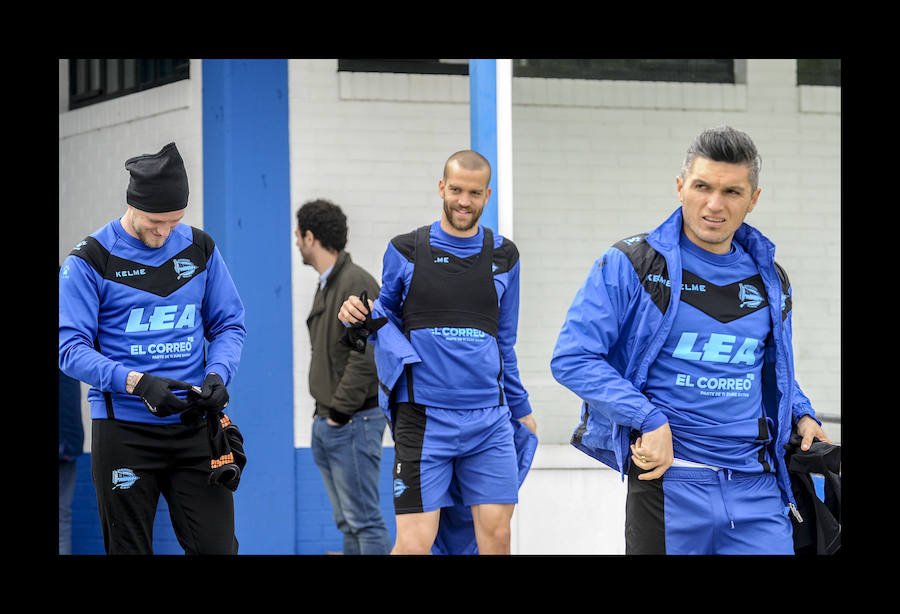 Las ausencias de Sobrino y Pedraza, por sanción; además de la de Hernán Pérez, por lesión, han obligado a Abelardo a retocar algunas piezas de su parcela ofensiva