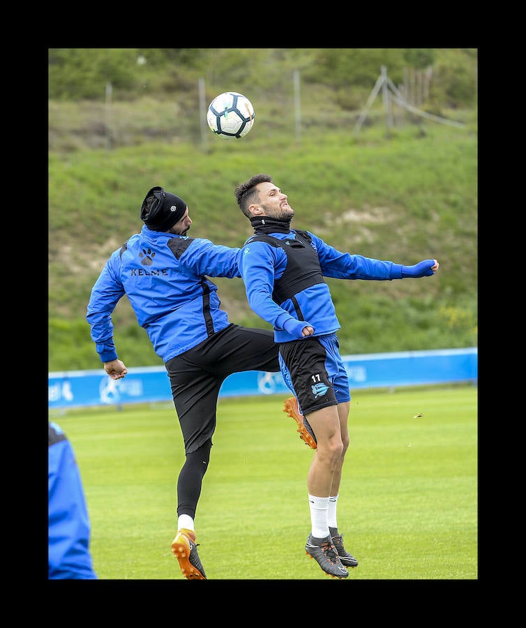 Las ausencias de Sobrino y Pedraza, por sanción; además de la de Hernán Pérez, por lesión, han obligado a Abelardo a retocar algunas piezas de su parcela ofensiva