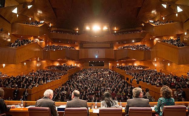 Bilbao busca el bronce en el turismo de traje y corbata