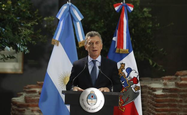Argentina pide apoyo financiero al FMI