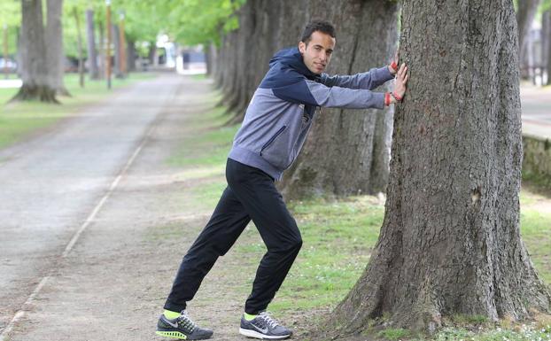 Iván Fernández, en uno de sus entrenamientos en el parque de El Prado.