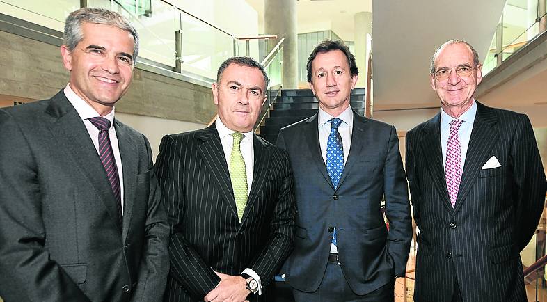 Ibon Imatz, José Ángel Corres, Enrique Sáez y José Antonio Isusi. 