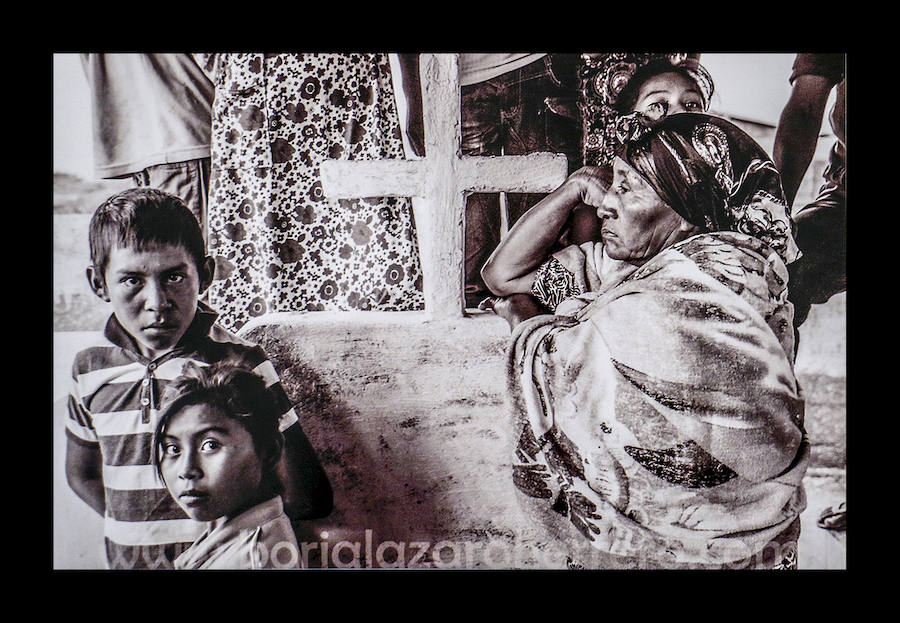 Una exposición rescata las últimas imágenes que compartió el fotoperiodista alavés antes de desaparecer en 2014 en Colombia