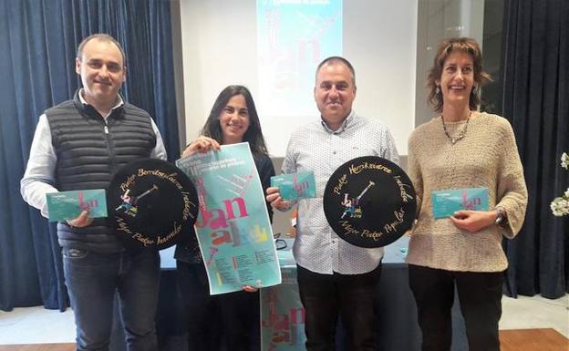 Ganadores del año pasado presentaron la séptima edición. 