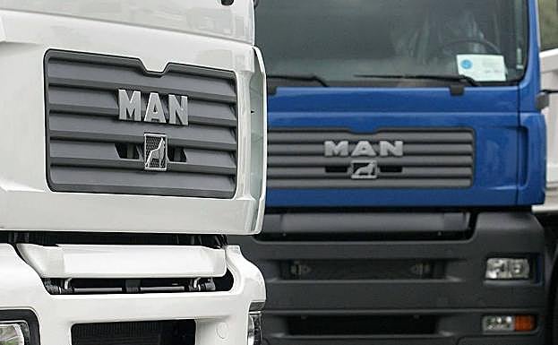 La DGT rebajará de 21 a 18 años la edad para conducir camiones ante la falta de transportistas