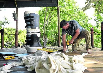 Imagen secundaria 1 - La prótesis del elefante 'Jabu', en Botsuana.