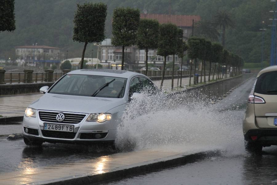 Fotos: Así ha sido la tromba de agua que ha caído en Bizkaia