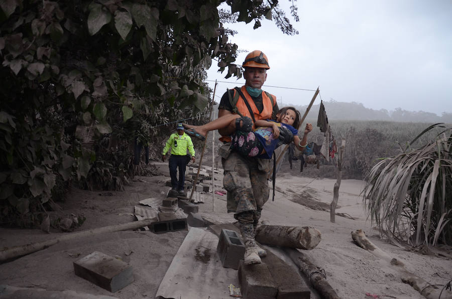 Fotos: Erupción del volcán de Fuego en Guatemala