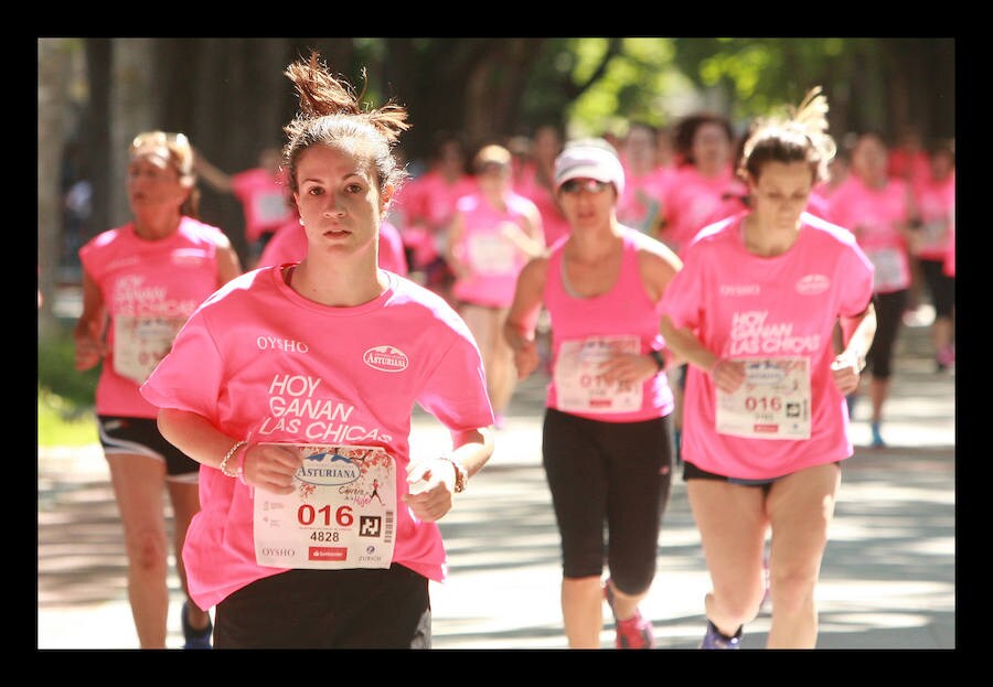 Fotos: Vitoria se viste de rosa por la Carrera de la Mujer