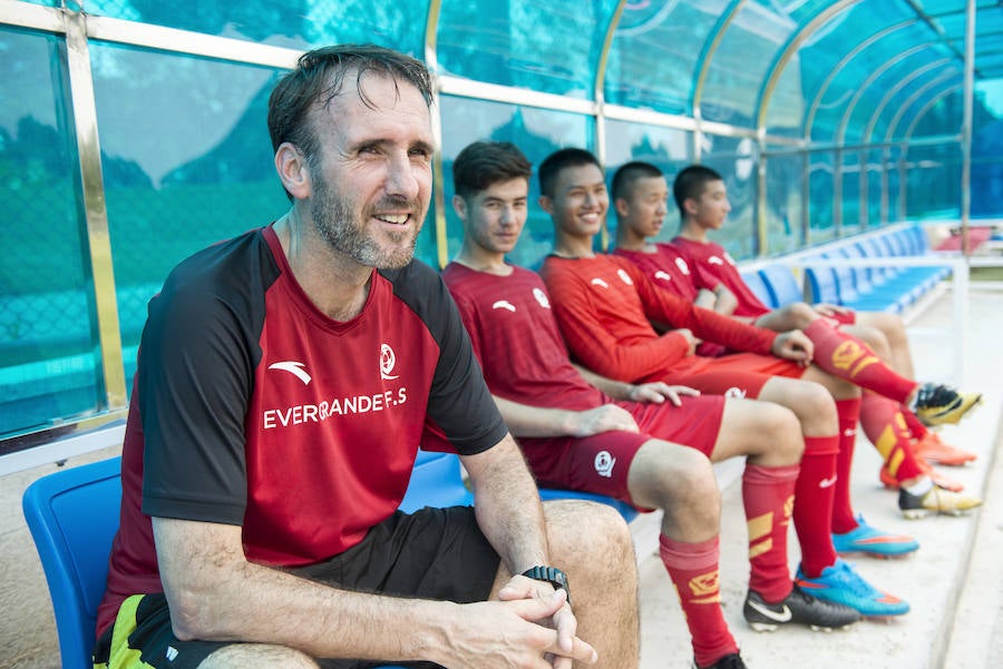 El Correo visita la mayor escuela de fútbol del mundo