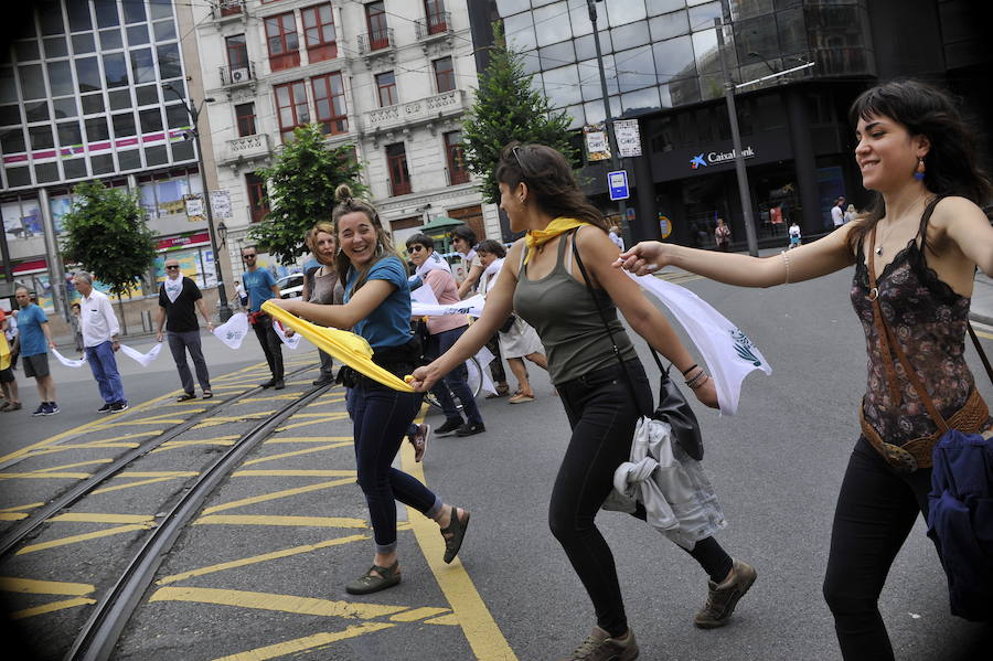 Cerca de 100.000 personas participan en la iniciativa de Gure Esku Dago