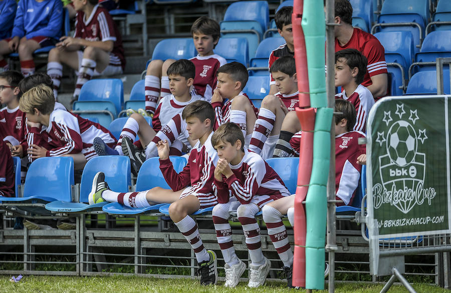 Los mejores conjuntos vizcaínos dieron una lección de deportividad, en una jornada que consagró la primera edición del torneo BBK Cup