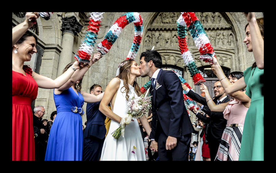 El capitán del Deportivo Alavés ha contraído matrimonio con su novia este sábado en una ceremonia que se ha celebrado en la iglesia de San Miguel, en Vitoria