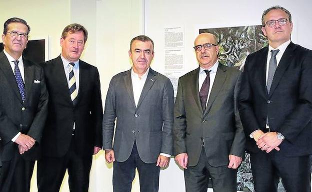 Galería. Enrique de Ybarra, Bingen Zupiria, Lorenzo Silva, José Miguel Santamaría e Íñigo Barrenechea.