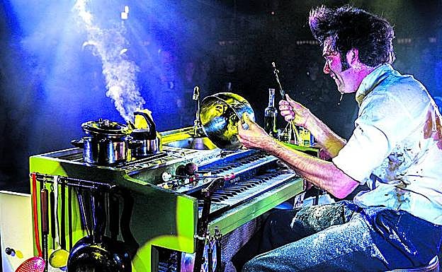 Galería. The Yelling Kitchen mezcla teatro, música y cocina de tortitas. 