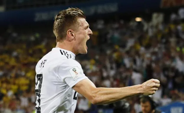 Kroos celebra el gol de la victoria ante Suecia.