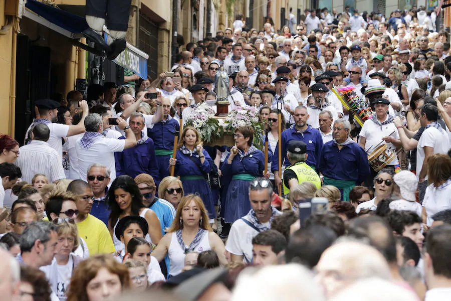 Fotos: La Virgen de la Guía se da un baño de masas en Portugalete