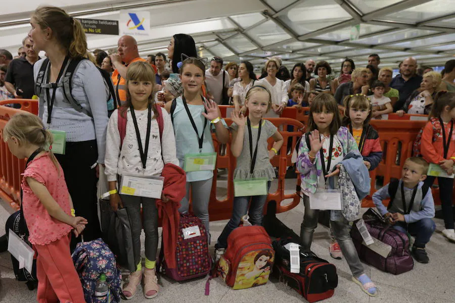 Los niños han llegado ya a Euskadi. Fueron recibuidos, un año más, entre grandes muestras de afecto