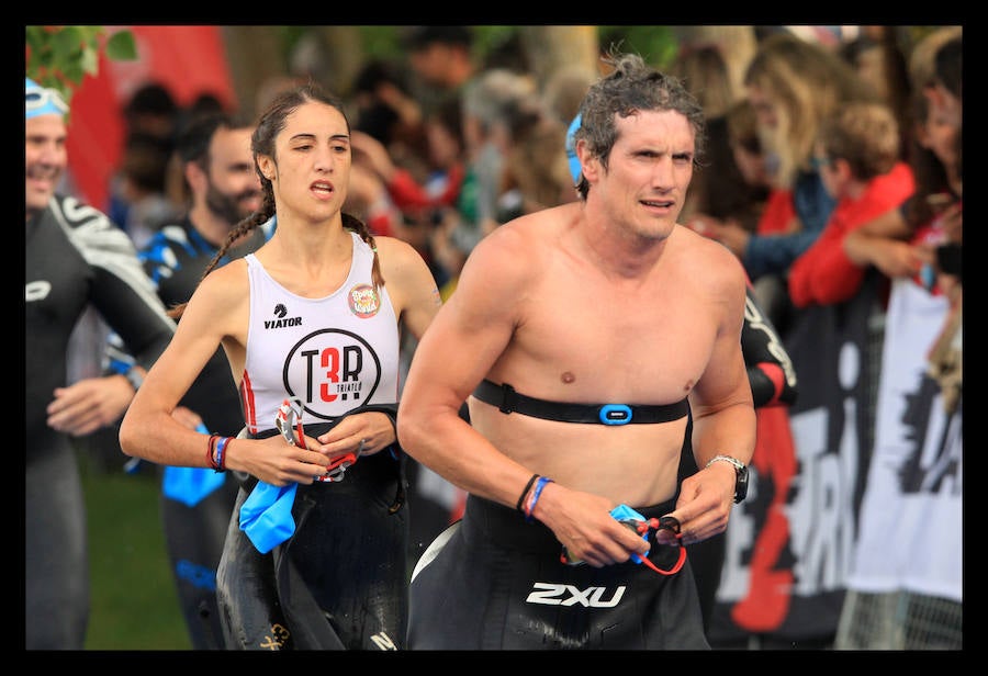 A las 8.30 horas se ha dado el 'pistoletazo' de salida a la primera de las tres pruebas que componen el Triatlón de VItoria.