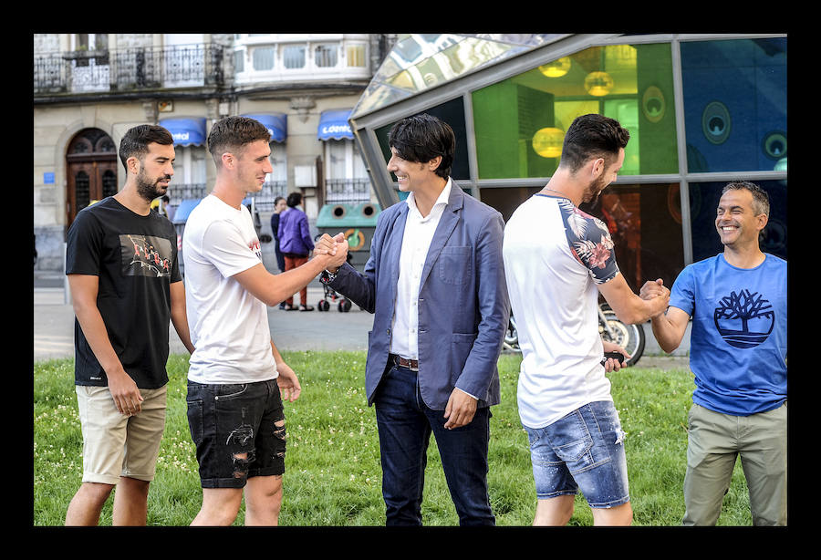 Guidetti y Torres, «con permiso del club», ausentes en los reconocimientos de hoy