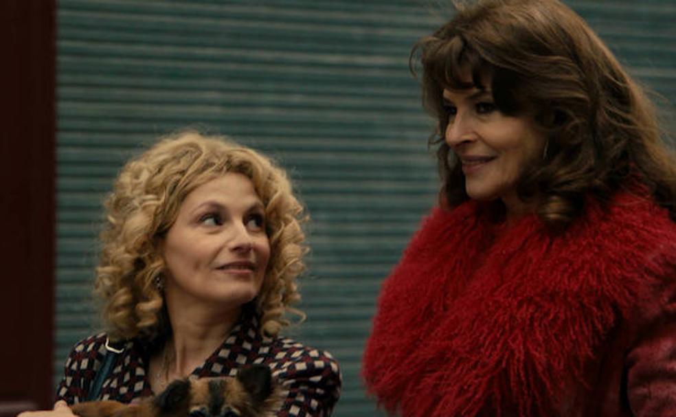 Fanny Ardant y Nadia Kaci en 'Lola Pater' (2018).