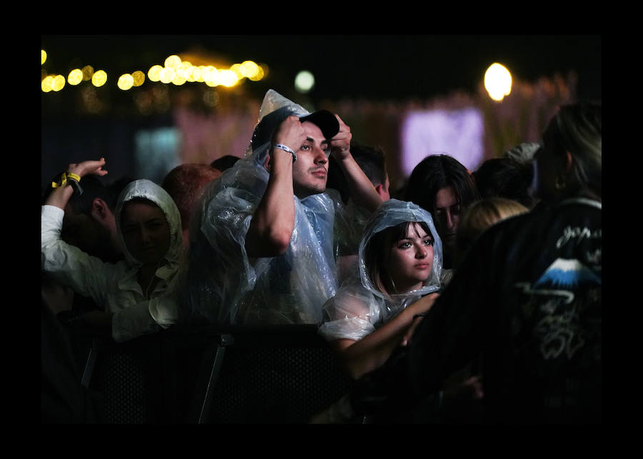 Los artistas y los fans se impusieron a la lluvia en la noche de este viernes en el  BBK Live 2018