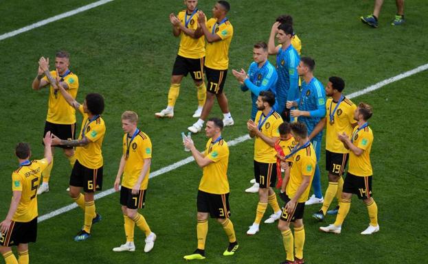 Los jugadores belgas agradecen a su afición la medalla de bronce.