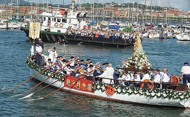 Santurtzi se rinde a la Virgen del Carmen