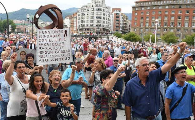 Manifestación por las pensiones en Bilbao.