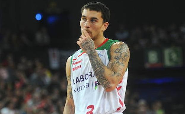 Mike James, durante su experiencia en el Baskonia.